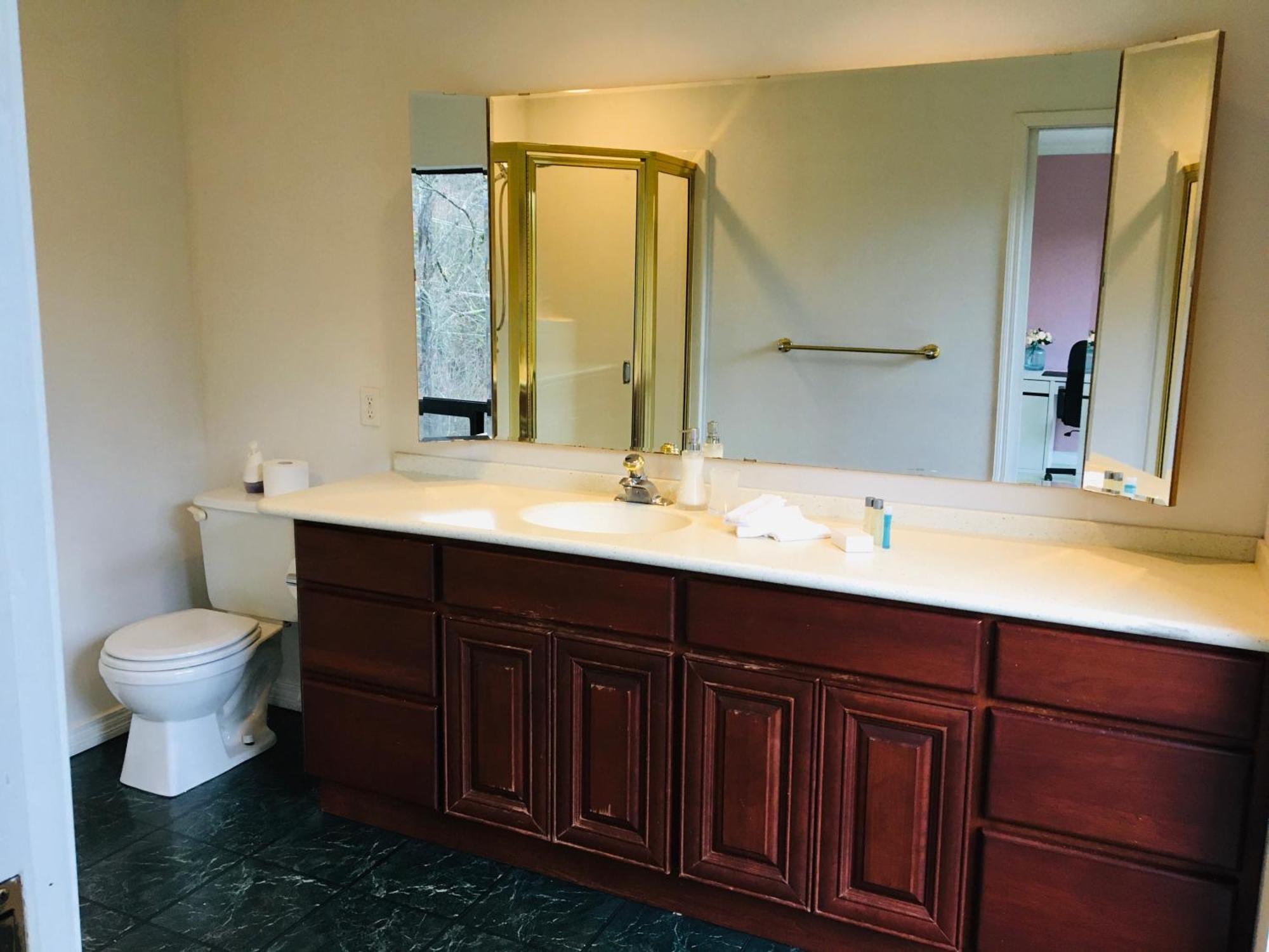 Creekside City Center Suite North Vancouver Eksteriør billede